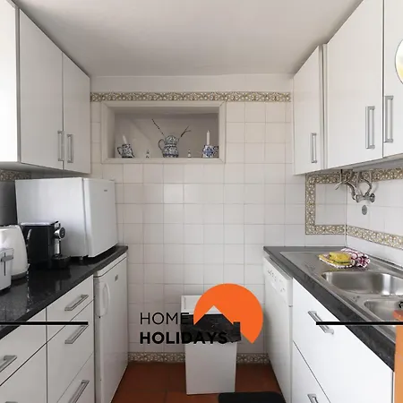 #329 Families Only - Jacaranda By Holidays Willa Albufeira