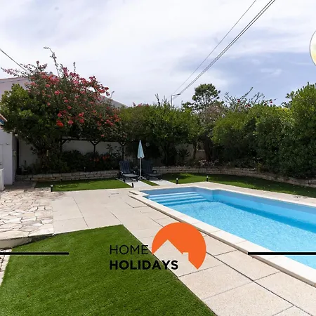 #329 Families Only - Jacaranda By Holidays