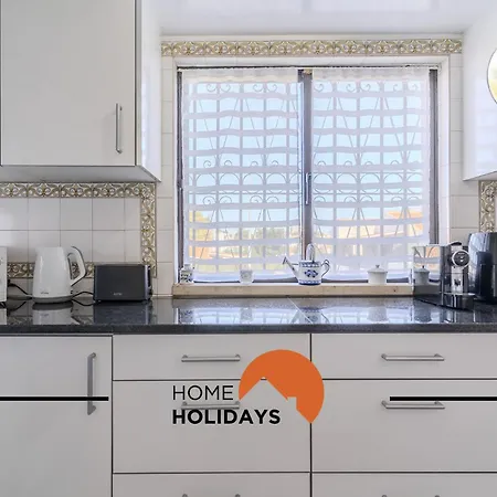 #329 Families Only - Jacaranda By Holidays