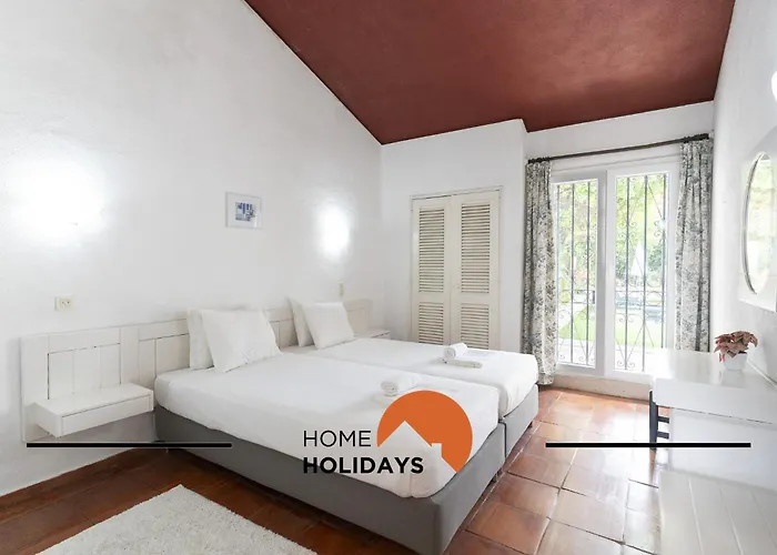 #329 Families Only - Jacaranda By Holidays 빌라 *