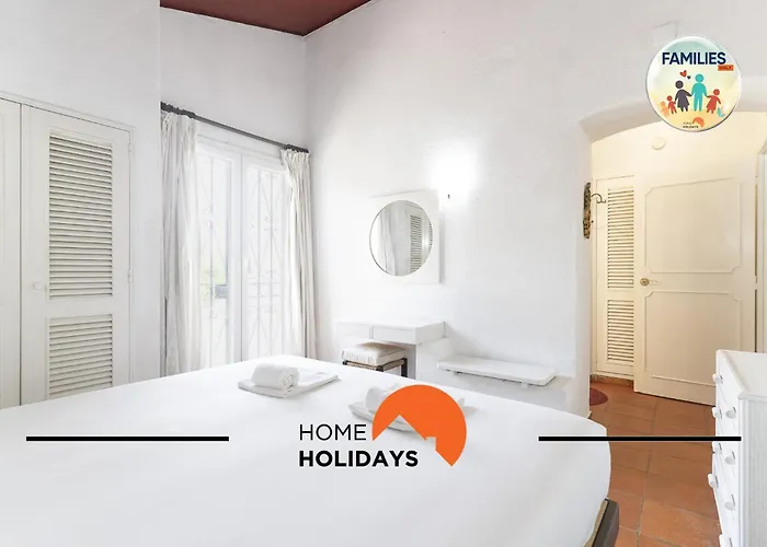 #329 Families Only - Jacaranda By Holidays *