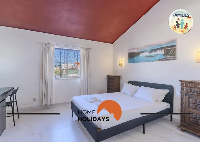 #329 W Pool Family Albufeira