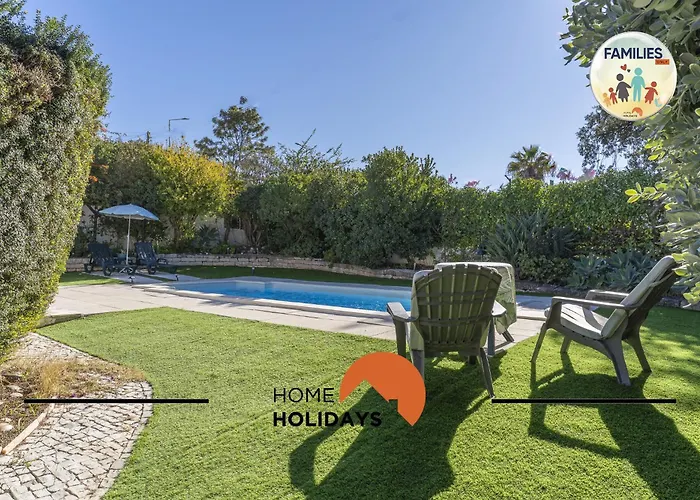 #329 Families Only - Jacaranda By Holidays 빌라 알부페이라