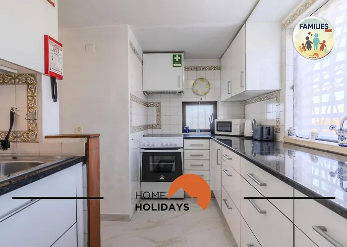 #329 Families Only - Jacaranda By Holidays