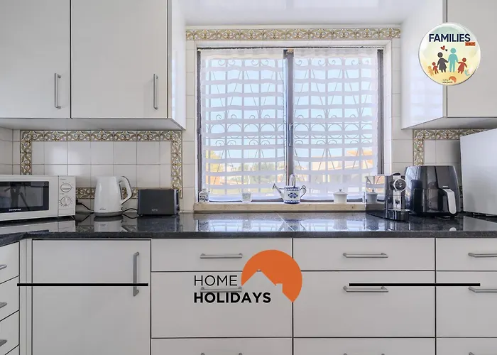 #329 Families Only - Jacaranda By Holidays