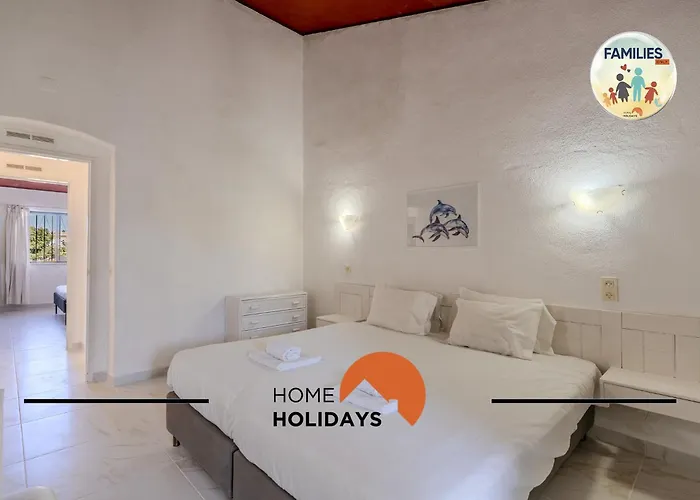 #329 Families Only - Jacaranda By Holidays 빌라 알부페이라