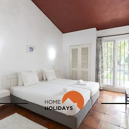 #329 Jacaranda B6 By Holidays Villa *